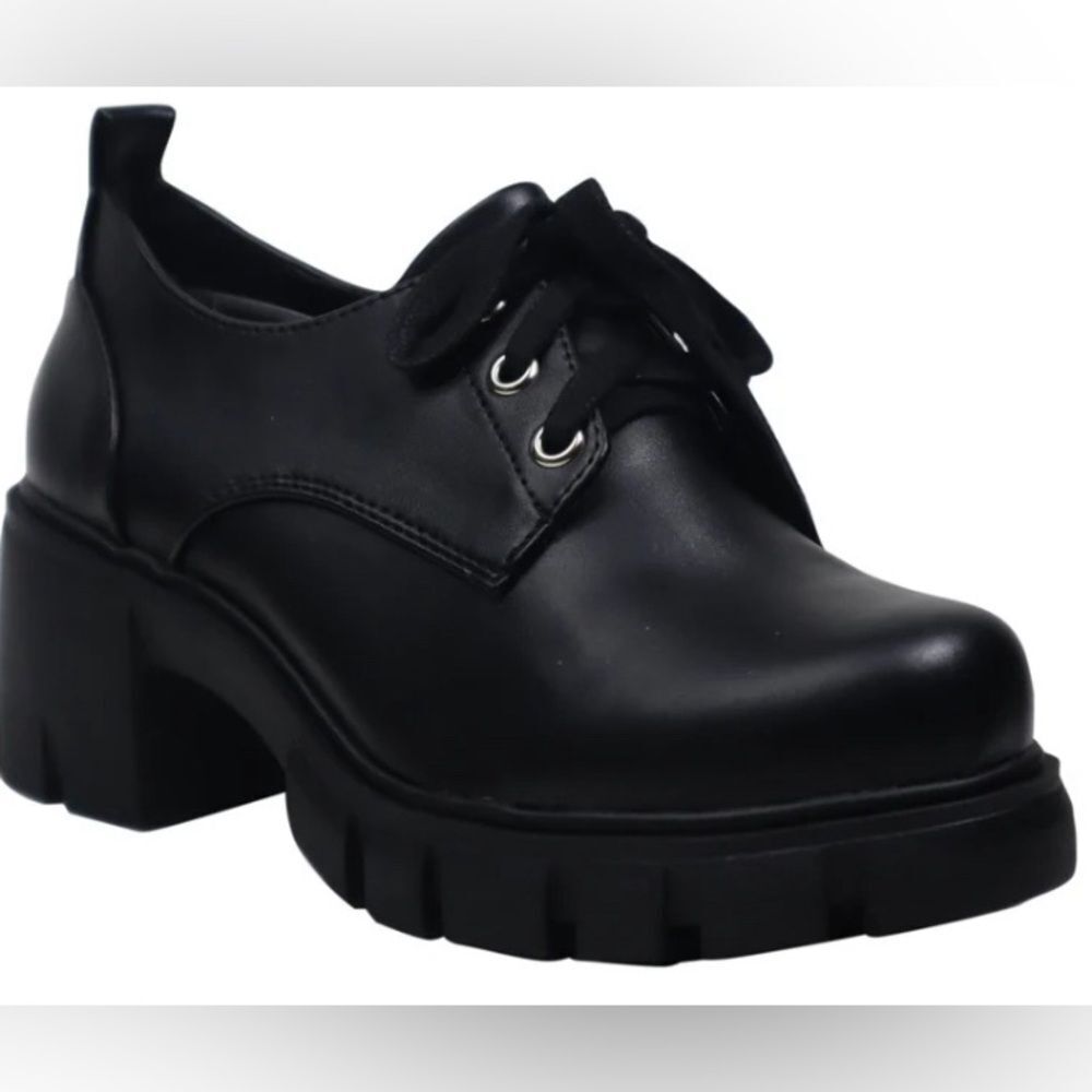 7/7.5 Black Soda Oxford Chunky Heels